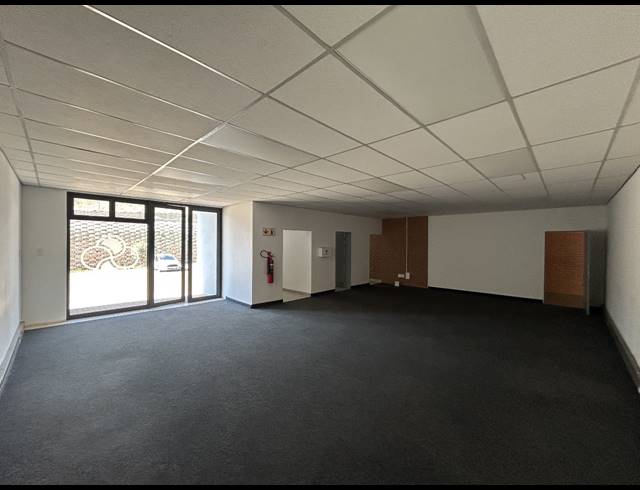 573M² WAREHOUSE TO LET IN CLAYVILLE